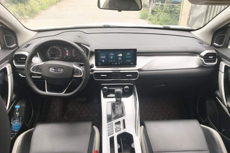 Used Geely Auto Coolray 2020 PRO 240T DCT Hunter Center Console