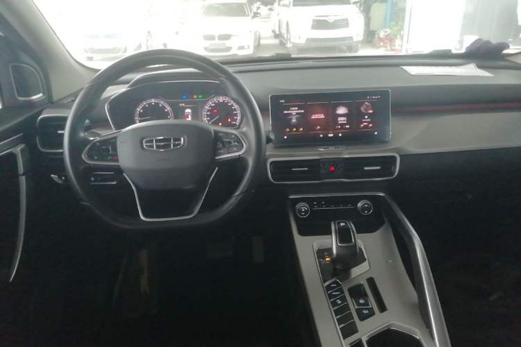 Used Geely Auto Coolray 2020 Facelift 240T DCT Hunter Center Console