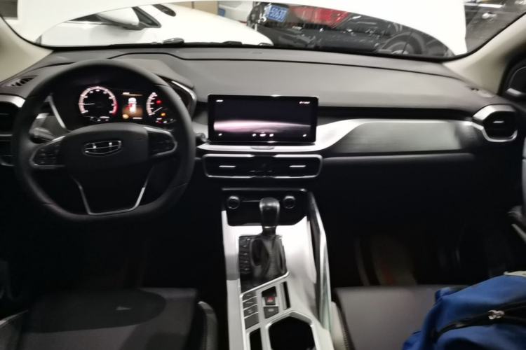 Used Geely Auto Coolray 2020 PRO 240T DCT Hunter Center Console
