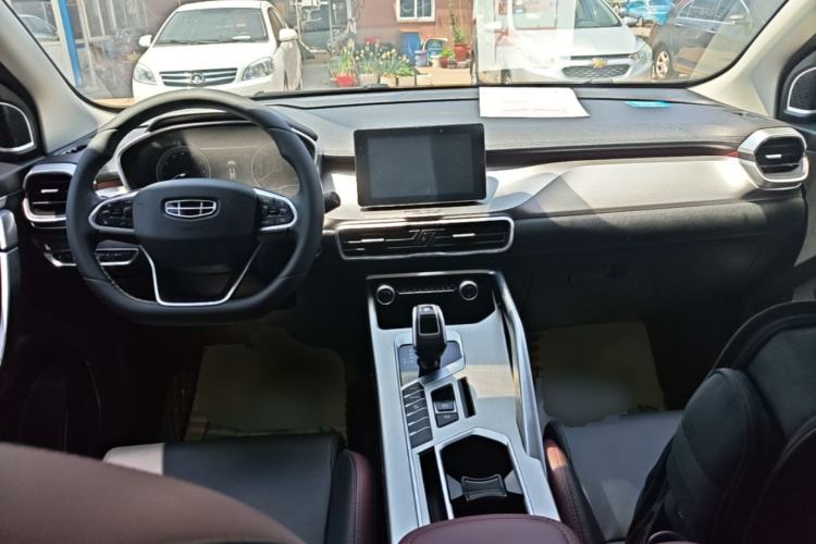 Used Geely Auto Coolray 2020 Facelift 240T DCT Hunter Center Console