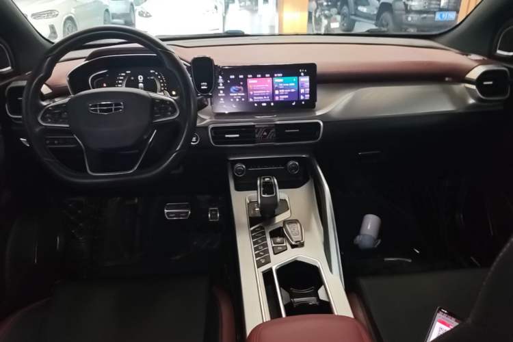 Used Geely Auto Coolray 2020 PRO 260T DCT Battle Center Console