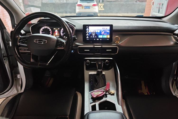 Used Geely Auto Coolray 2020 PRO 240T DCT Hunter Center Console
