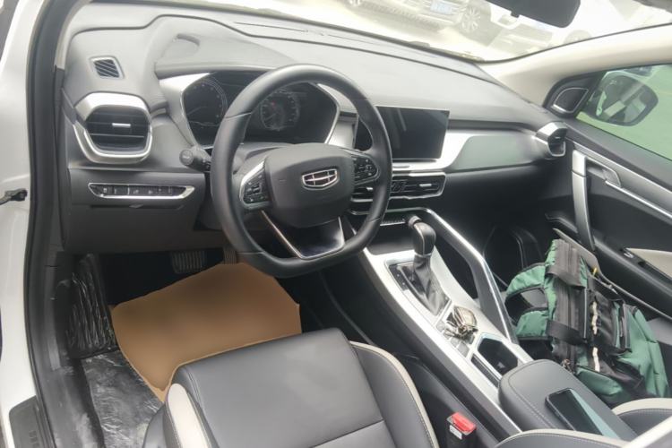 Used Geely Auto Coolray 2020 PRO 240T DCT Hunter Center Console