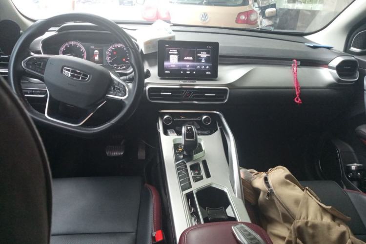 Used Geely Auto Coolray 2020 Facelift 240T DCT Hunter Center Console