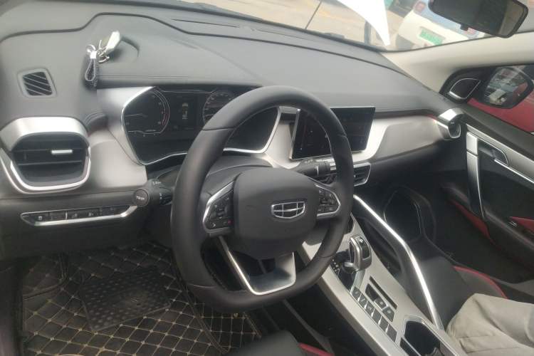 Used Geely Auto Coolray 2020 Facelift 240T DCT Hunter Center Console