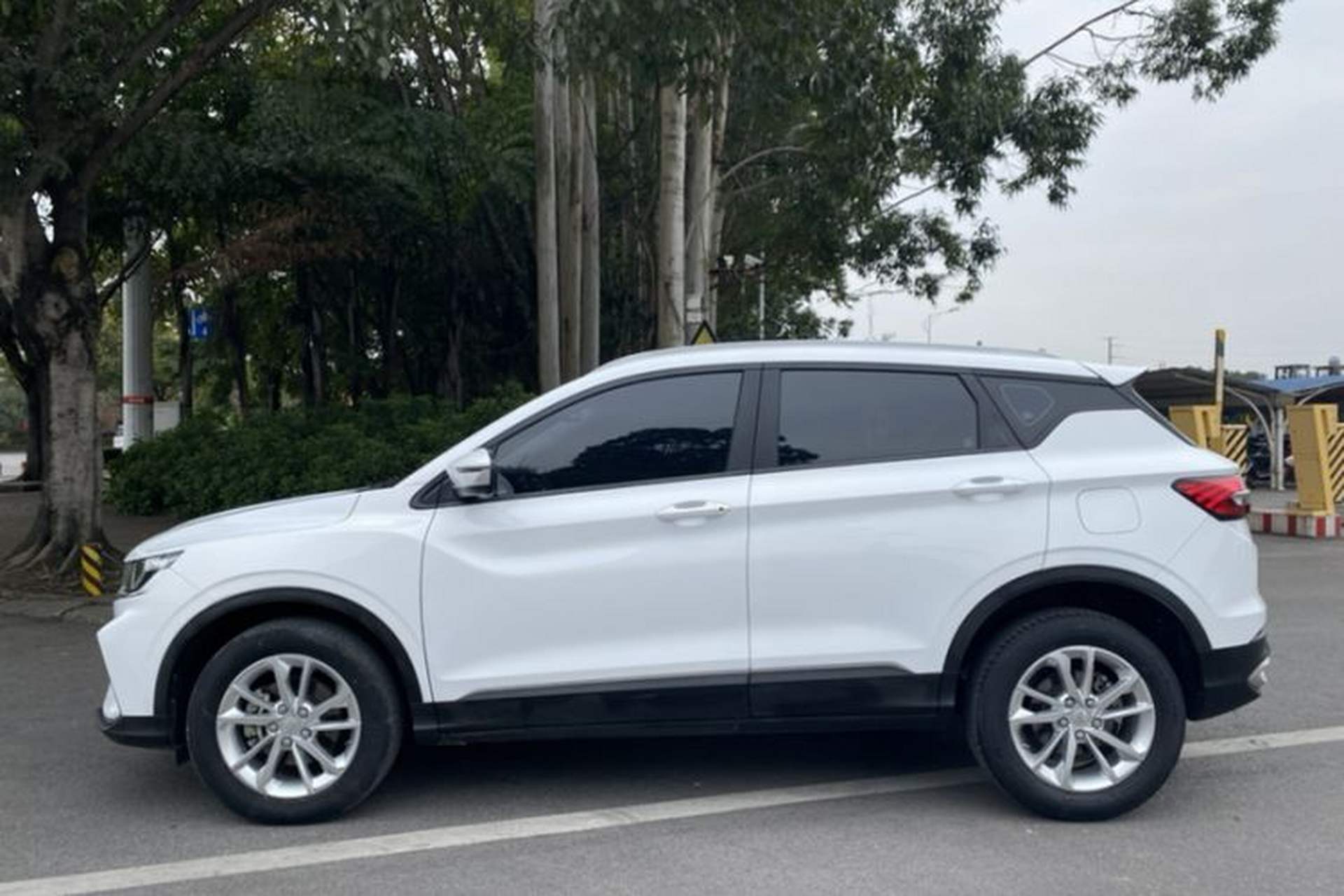 Used Geely Auto Coolray 2020 PRO 240T DCT Hunter Exterior 4