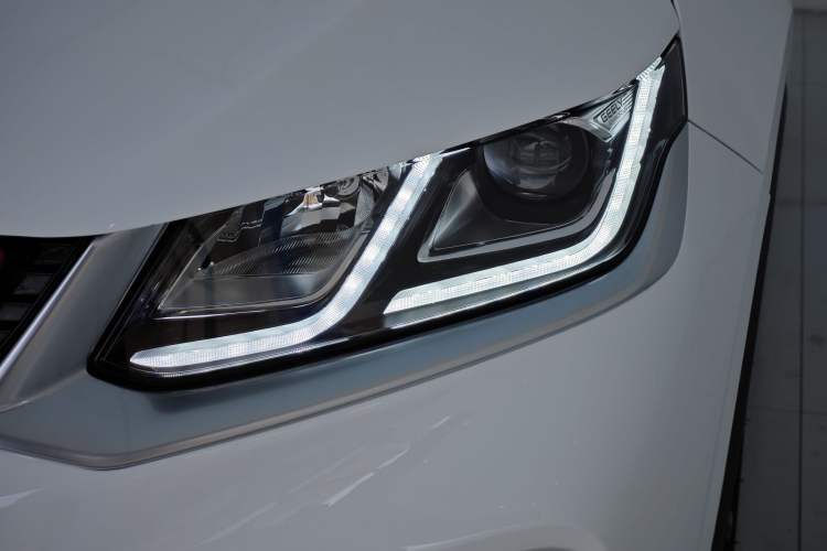 Used Geely Auto Coolray 2020 PRO 260T DCT Light Knight BSG Exterior 6