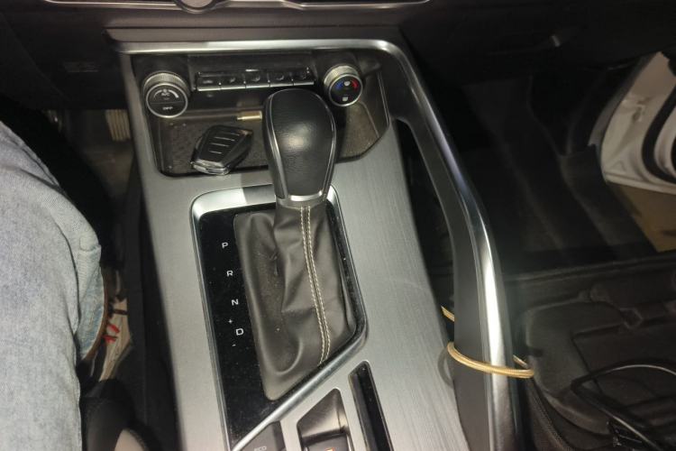 Used Geely Auto Coolray 2020 PRO 240T DCT Hunter Gear Lever