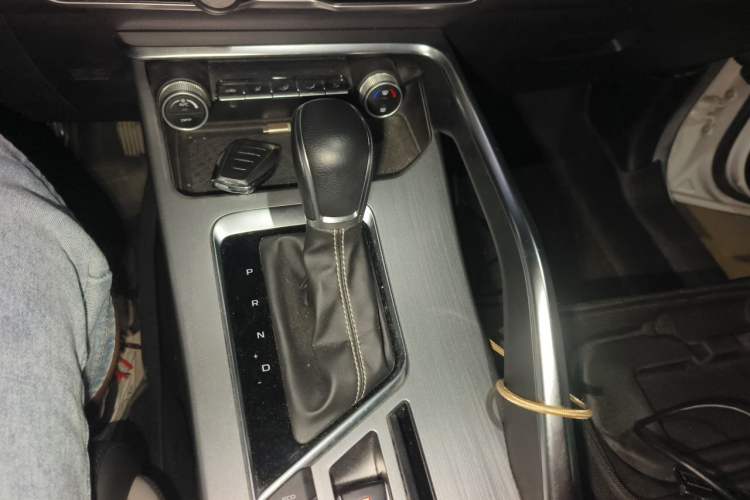 Used Geely Auto Coolray 2020 PRO 240T DCT Hunter Gear Lever
