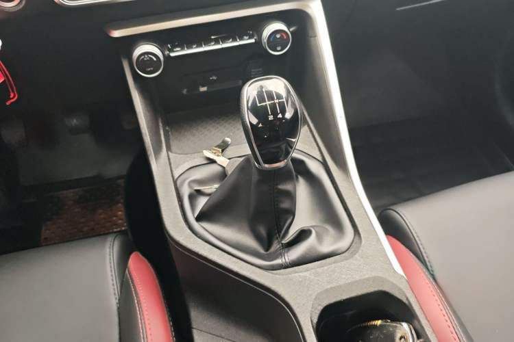 Used Geely Auto Coolray 2020 240T Manual Archer Gear Lever