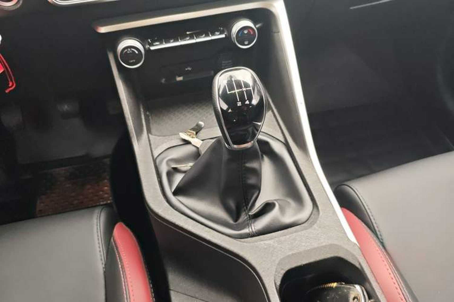 Used Geely Auto Coolray 2020 240T Manual Archer Gear Lever