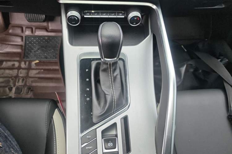 Used Geely Auto Coolray 2020 PRO 240T DCT Hunter Gear Lever