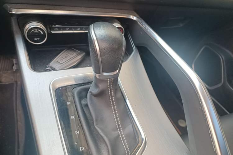 Used Geely Auto Coolray 2020 PRO 240T DCT Hunter Gear Lever