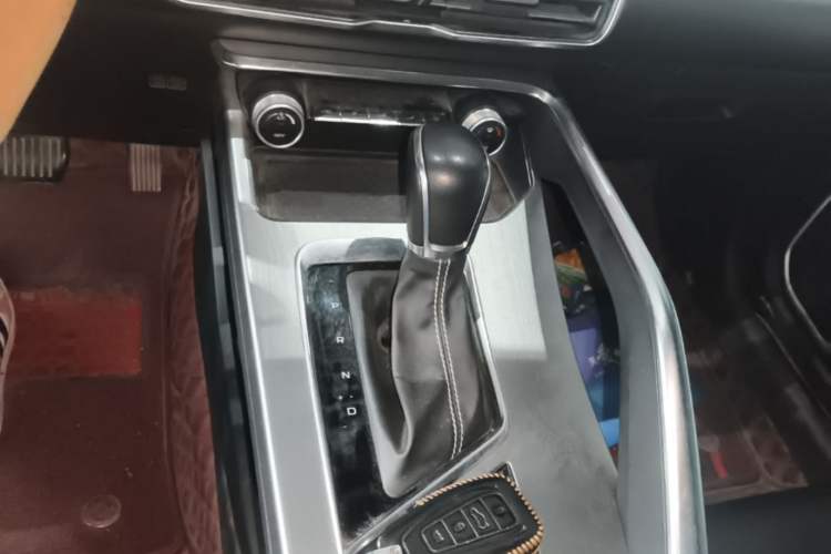 Used Geely Auto Coolray 2020 PRO 240T DCT Hunter Gear Lever