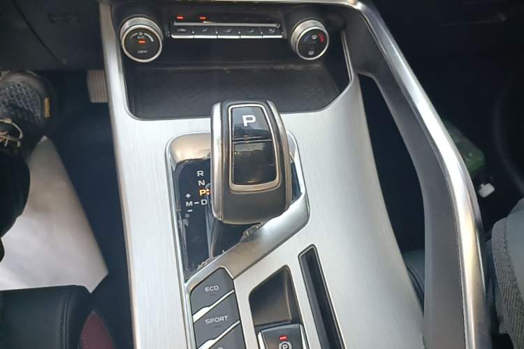 Used Geely Auto Coolray 2020 Facelift 240T DCT Hunter Gear Lever
