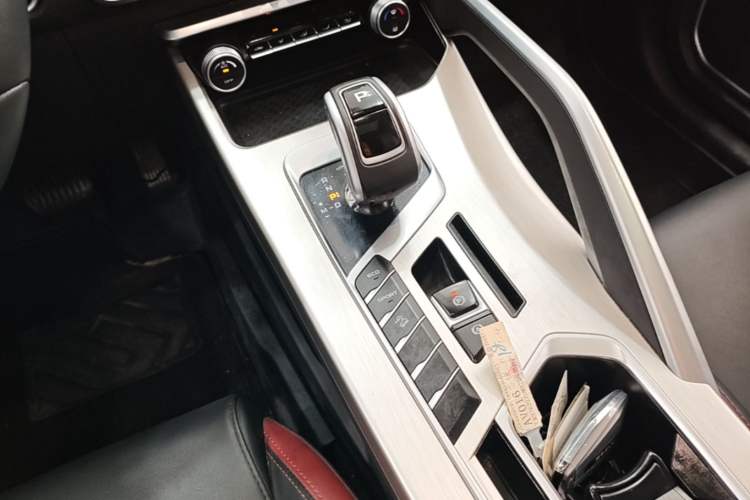 Used Geely Auto Coolray 2020 Facelift 240T DCT Hunter Gear Lever
