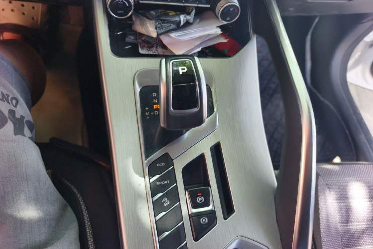Used Geely Auto Coolray 2020 PRO 240T DCT Hunter Gear Lever