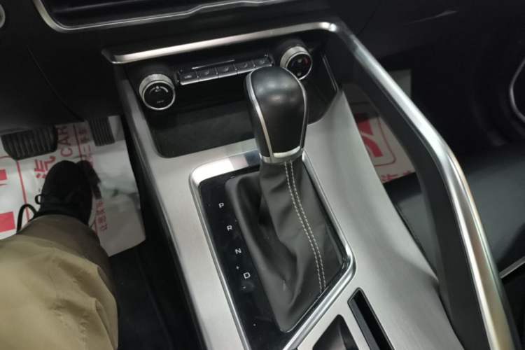 Used Geely Auto Coolray 2020 PRO 240T DCT Hunter Gear Lever