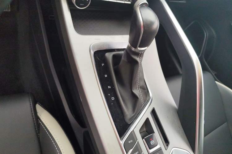 Used Geely Auto Coolray 2020 PRO 240T DCT Hunter Gear Lever