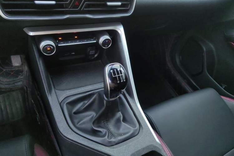 Used Geely Auto Coolray 2020 240T Manual Archer Gear Lever