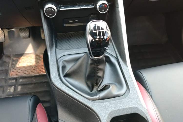 Used Geely Auto Coolray 2020 240T Manual Archer Gear Lever