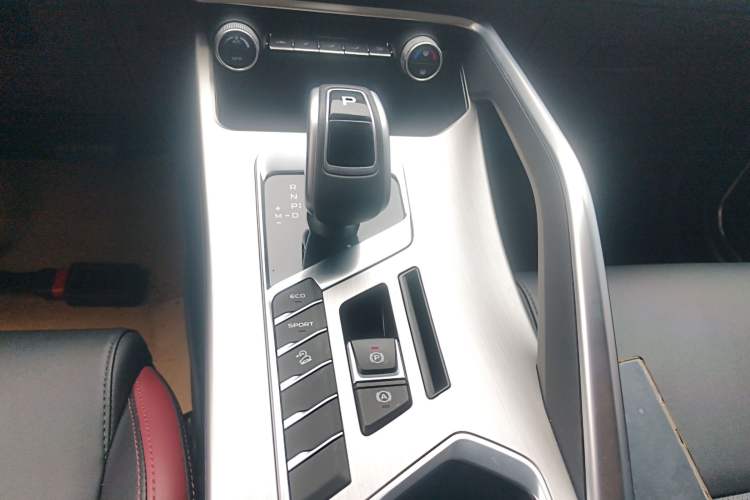 Used Geely Auto Coolray 2020 Facelift 240T DCT Hunter Gear Lever