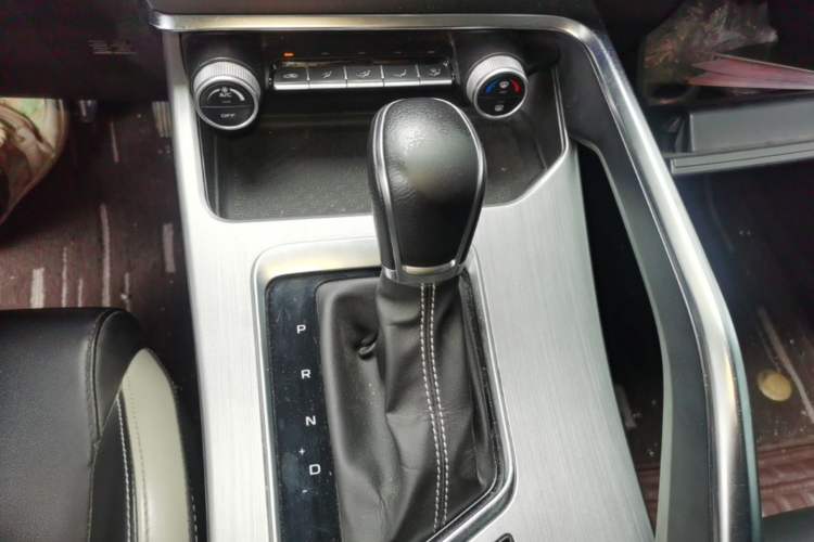 Used Geely Auto Coolray 2020 PRO 240T DCT Hunter Gear Lever