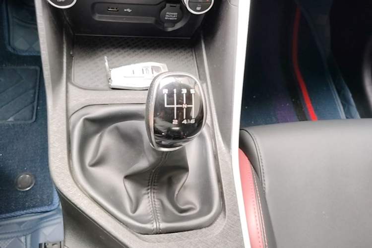 Used Geely Auto Coolray 2020 240T Manual Archer Gear Lever