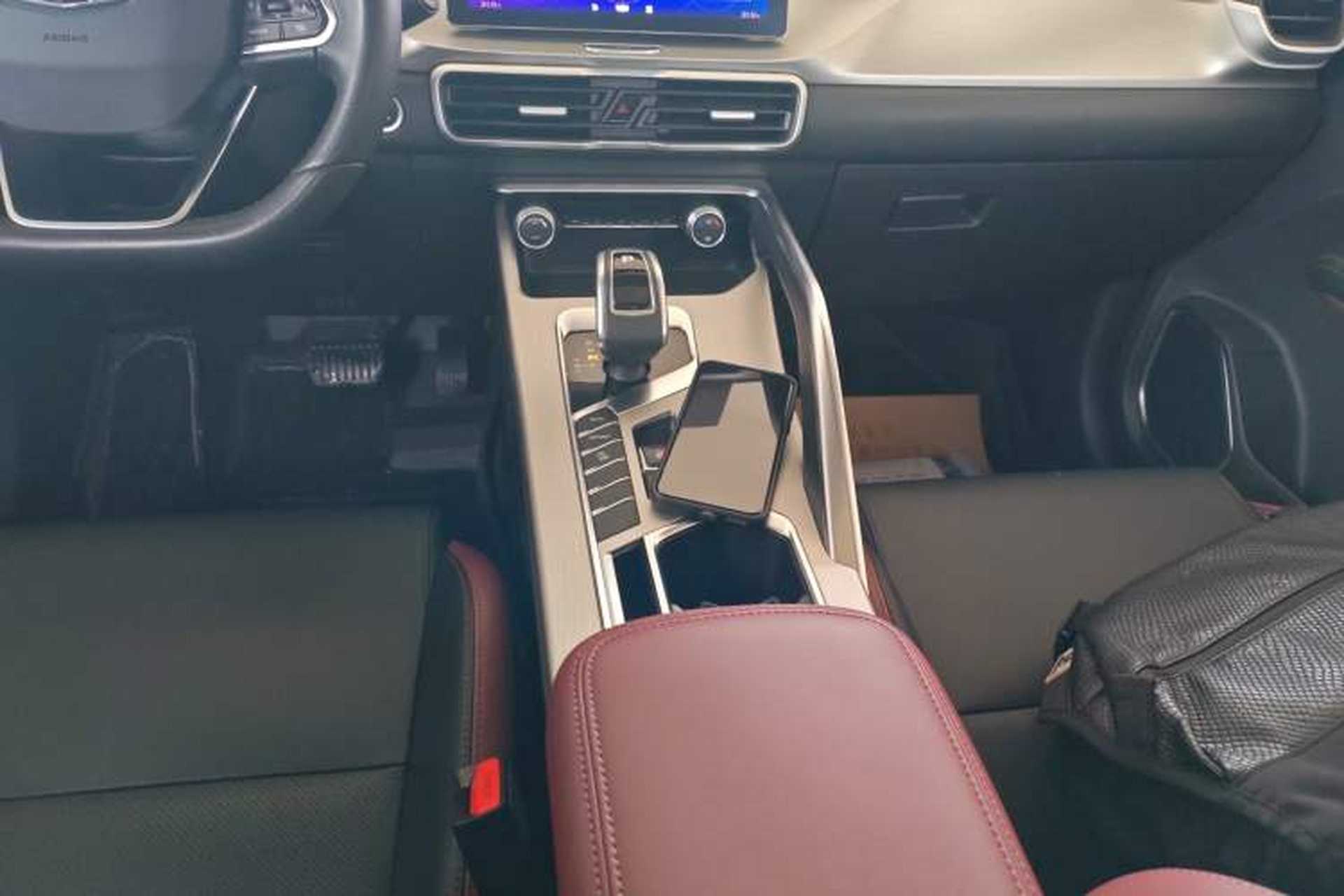 Used Geely Auto Coolray 2020 Facelift 240T DCT Hunter Gear Lever