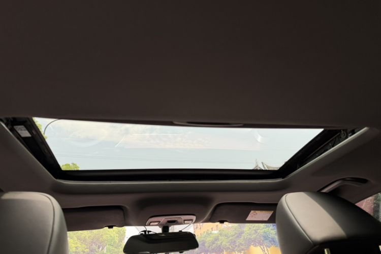 Used Geely Auto Coolray 2020 PRO 260T DCT Light Knight BSG Headliner
