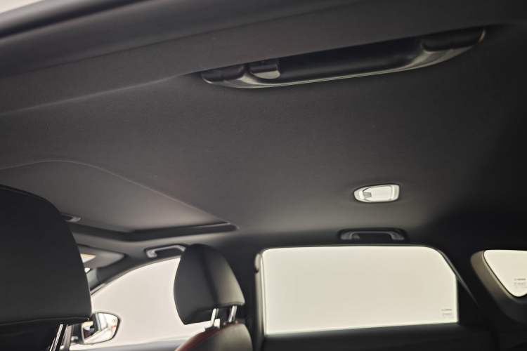 Used Geely Auto Coolray 2020 PRO 260T DCT Light Knight BSG Interior 11