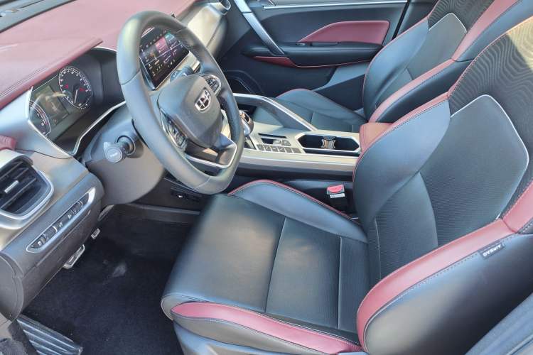 Used Geely Auto Coolray 2020 PRO 260T DCT Knight Interior 2