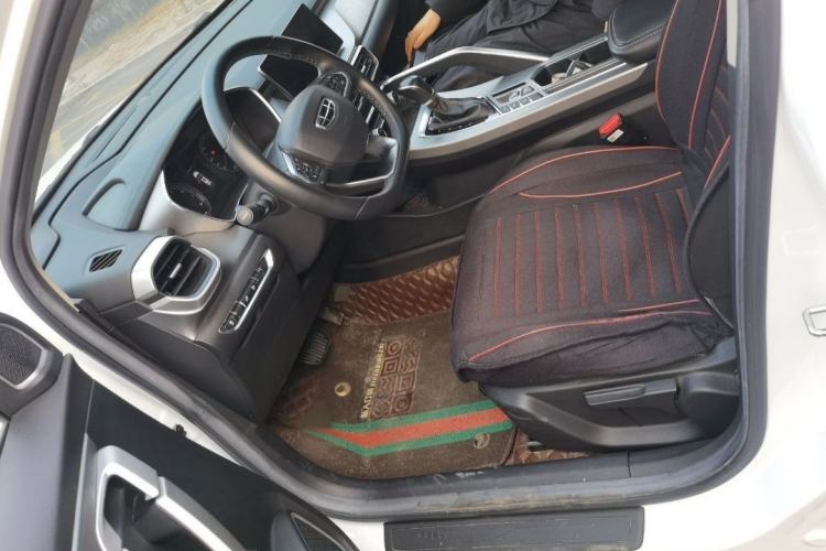 Used Geely Auto Coolray 2020 PRO 240T DCT Hunter Interior 2