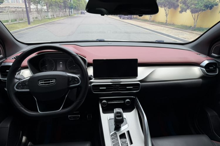 Used Geely Auto Coolray 2020 PRO 260T DCT Light Knight BSG Interior 2