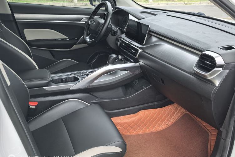 Used Geely Auto Coolray 2020 PRO 240T DCT Hunter Interior 4