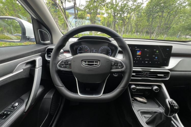 Used Geely Auto Coolray 2020 240T Manual Archer Interior 6