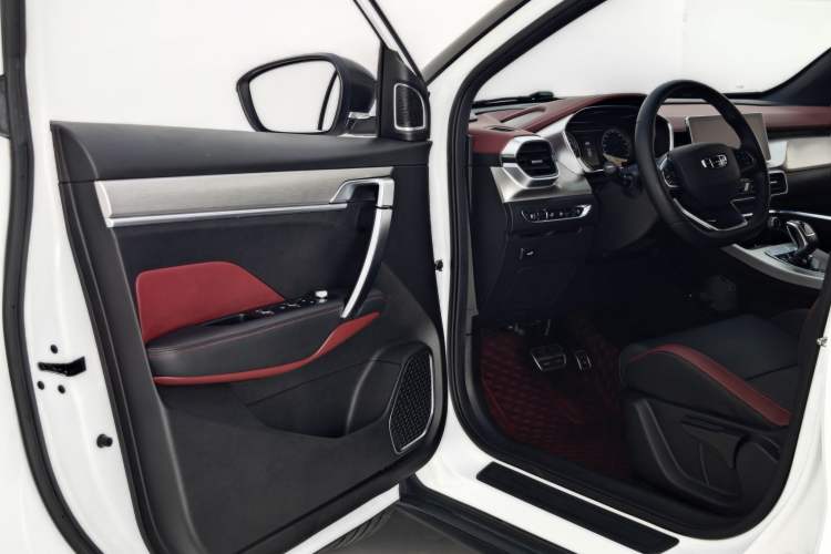 Used Geely Auto Coolray 2020 PRO 260T DCT Light Knight BSG Interior 7