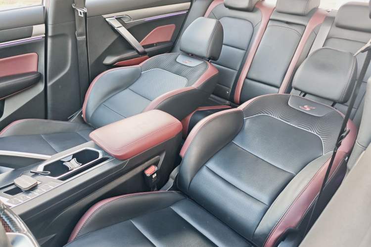 Used Geely Auto Coolray 2020 PRO 260T DCT Ranger Interior 8
