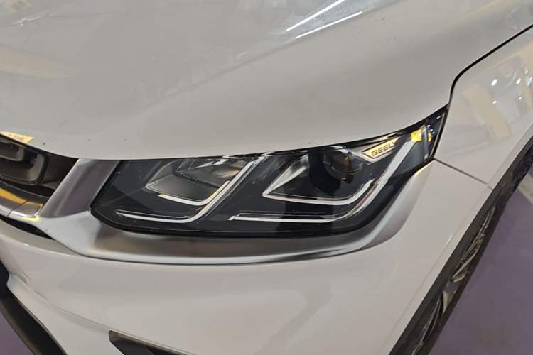 Used Geely Auto Coolray 2020 Facelift 240T DCT Hunter Left Front Headlight