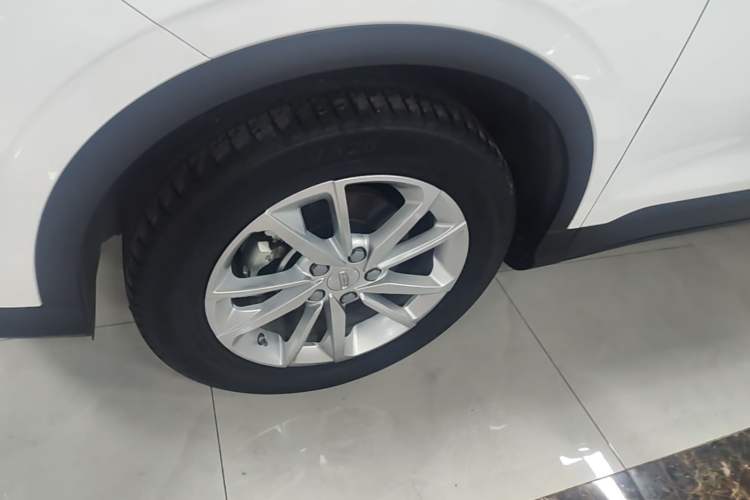 Used Geely Auto Coolray 2020 PRO 240T DCT Hunter Left Front Wheel Hub