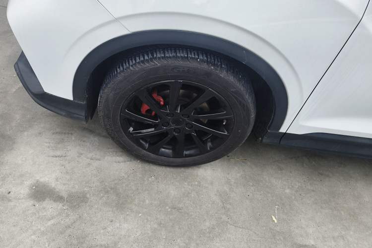 Used Geely Auto Coolray 2020 PRO 260T DCT Light Knight BSG Left Front Wheel Hub
