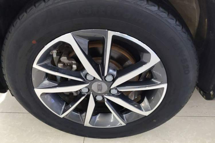 Used Geely Auto Coolray 2020 Facelift 240T DCT Hunter Left Front Wheel Hub
