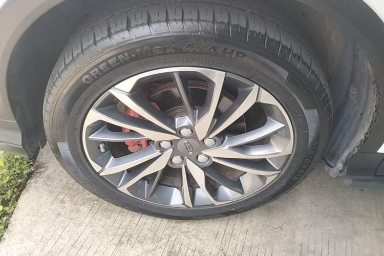 Used Geely Auto Coolray 2020 PRO 260T DCT Ranger Left Front Wheel Hub