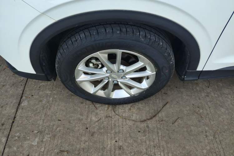 Used Geely Auto Coolray 2020 PRO 240T DCT Hunter Left Front Wheel Hub