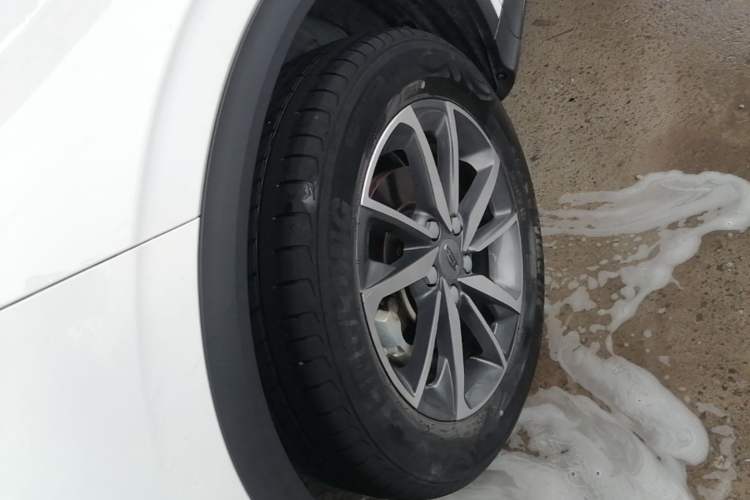 Used Geely Auto Coolray 2020 Facelift 240T DCT Hunter Left Front Wheel Hub