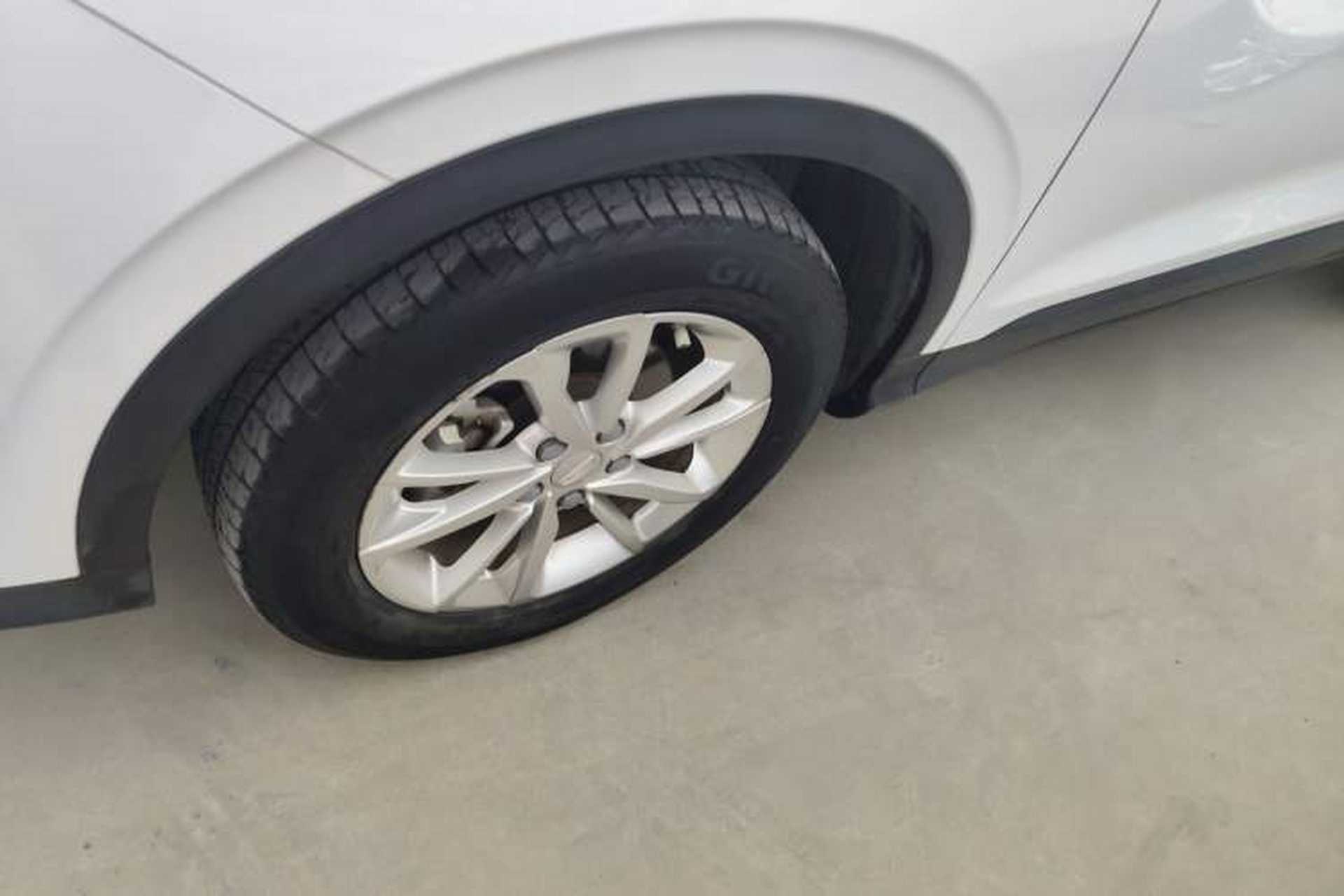 Used Geely Auto Coolray 2020 PRO 240T DCT Hunter Left Front Wheel Hub
