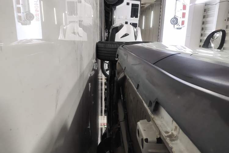 Used Geely Auto Coolray 2020 Facelift 240T DCT Hunter Left Side Sill