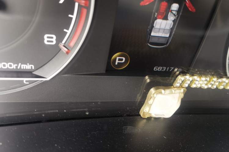 Used Geely Auto Coolray 2020 PRO 260T DCT Light Knight BSG Odometer Close Up