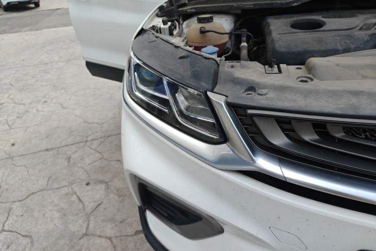 Used Geely Auto Coolray 2020 Facelift 240T DCT Hunter Right Front Headlight