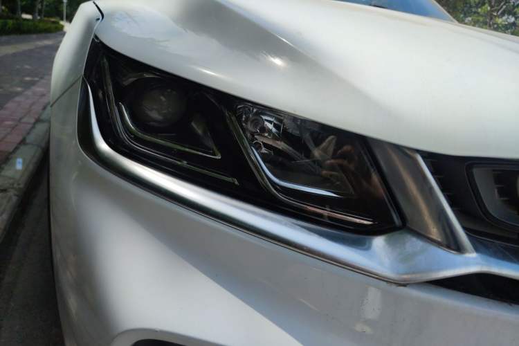 Used Geely Auto Coolray 2020 PRO 240T DCT Hunter Right Front Headlight